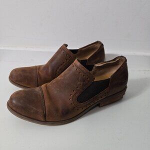 Korks Size 7.5 Gertrude Distressed Leather Double Gore Slip-On Ankle Shoes